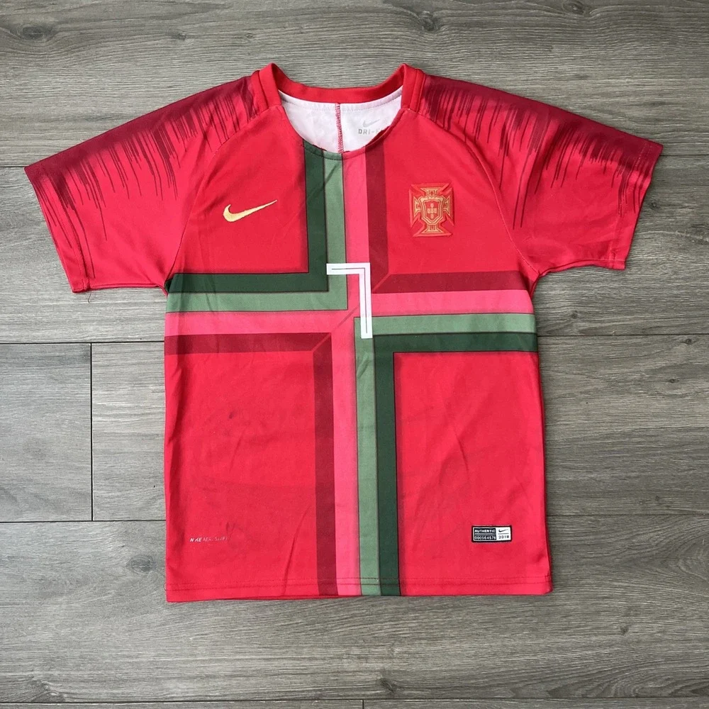 Nike Dri Fit Boys M Portugal Soccer Ronaldo 7 Jersey Red Short Sleeve